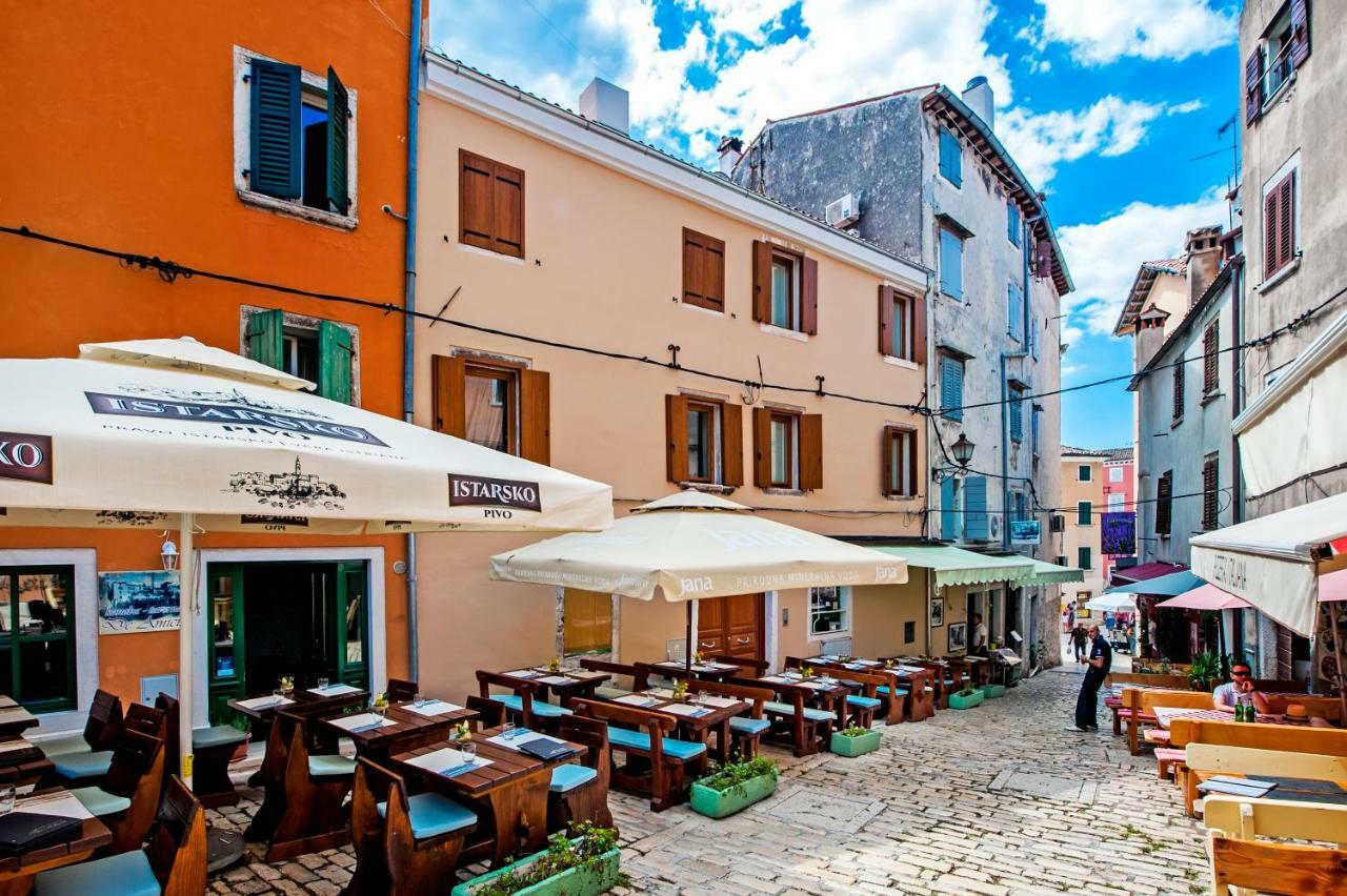 Apartments Casa De Amicis Ровинь Экстерьер фото